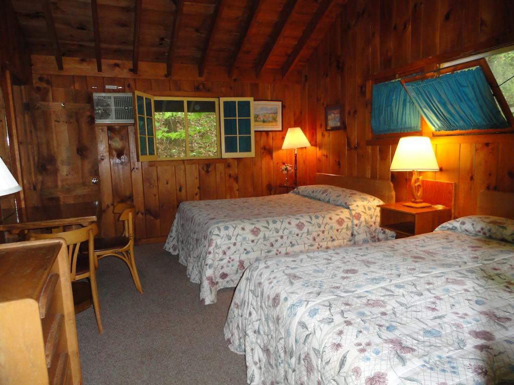 Amber Lantern Motel Lake George Szoba fotó