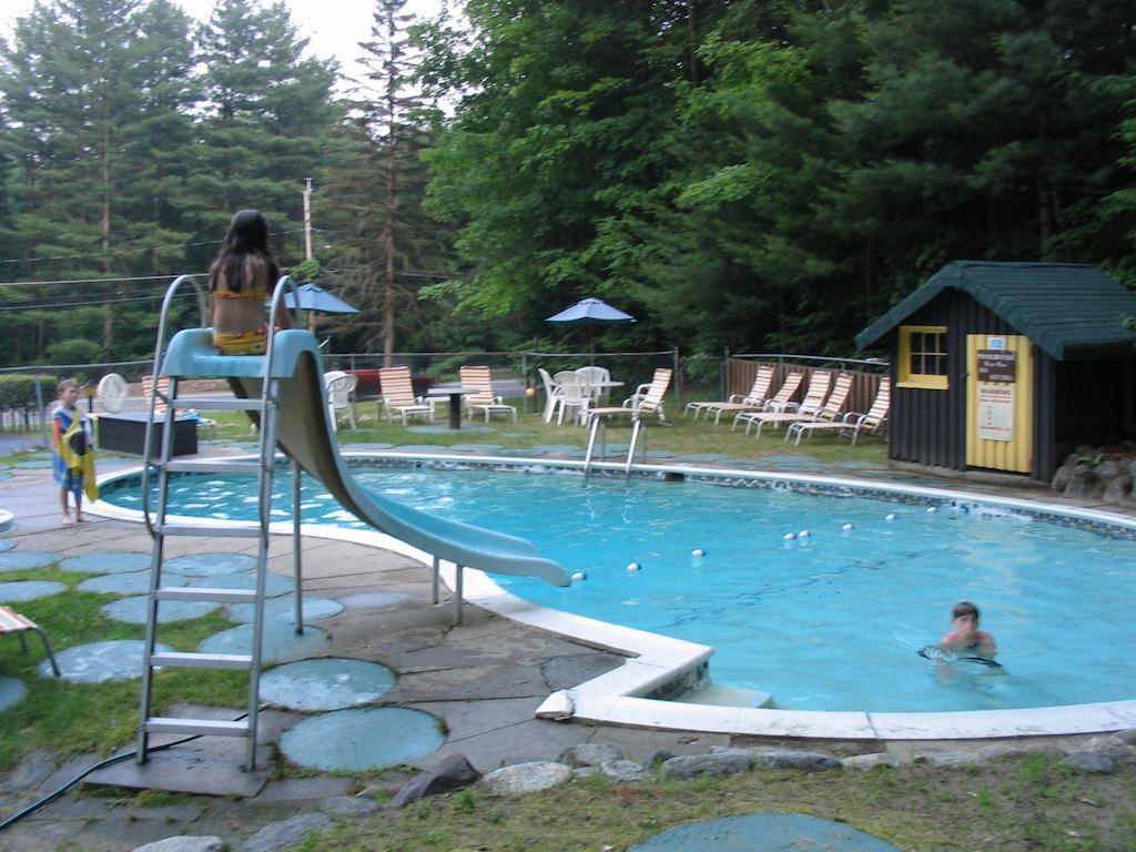 Amber Lantern Motel Lake George Kültér fotó